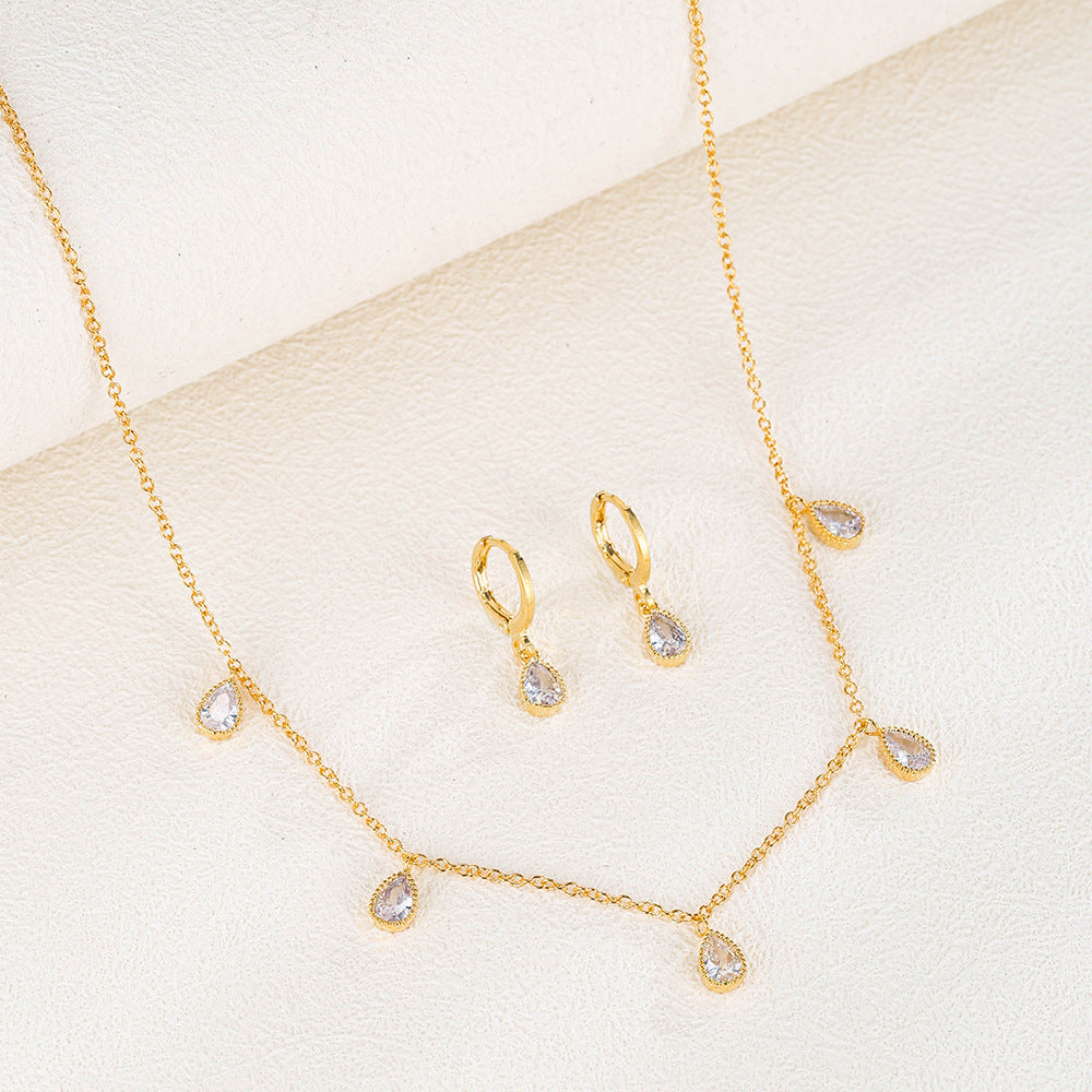 Golden Teardrop Diamond Necklace and Earring Set